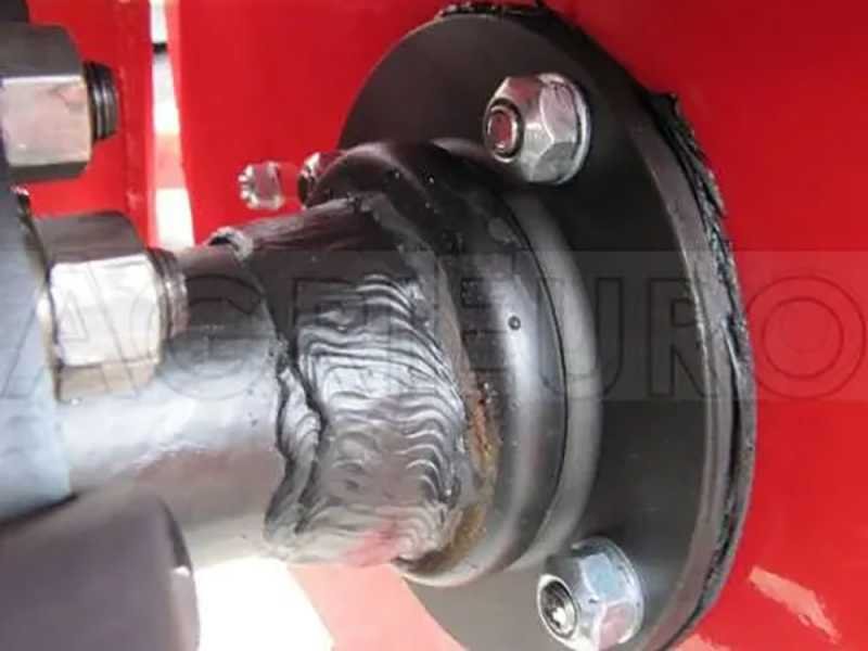 Fraise rotative à tracteur série medium avec déport mécanique Agrieuro UR 132 – Image 9